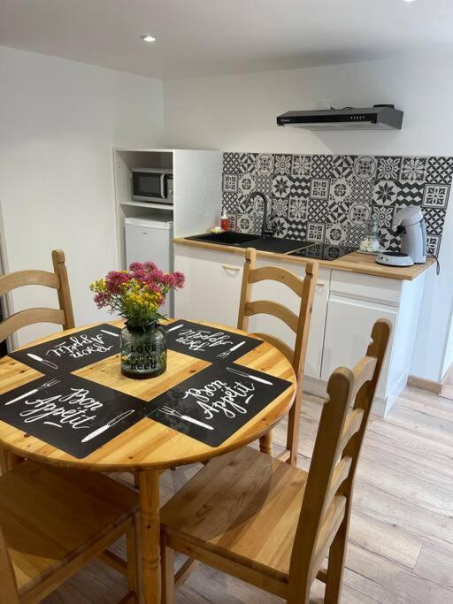 Appart 2 Pieces 35M2,Centre Ville, Parking Gratuit Бурж Экстерьер фото
